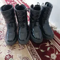 پوتین|کفش و لباس بچه|شیراز, سیاه سنگ|دیوار