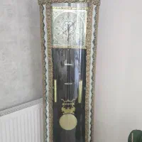ساعت ایستاده سالم درحدنوبدون هیچ شکستگی