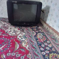 تلویزیون رنگی قدیمی