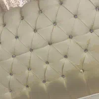 تخت چستر چرم 120|تخت و سرویس خواب|شیراز, شیشه‌گری|دیوار