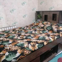 تخت دوچک و میز آرایش 4 کشو