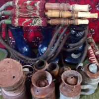 شیشه وخطوم قدیمی قلیان همراه وسایل