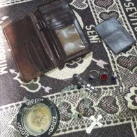 تعدادی وسیله و یک عدد ساعت کاشمر|ساعت|کاشمر, |دیوار