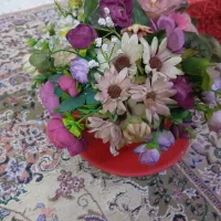 گلدان فنجونی قرمز به همراه گل|صنایع دستی و سایر لوازم تزئینی|تهران, سلیمانی|دیوار