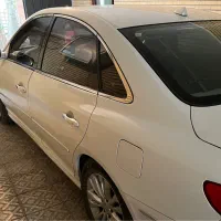 آزرا کالیفرنیا ۲۰۱۱ سفید