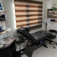 تخت و صندلی و ترولی و پرینتر تتو