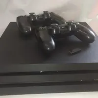 پلی استیشن ۴ پرو / ps4 pro  /یک ترا / 2دسته