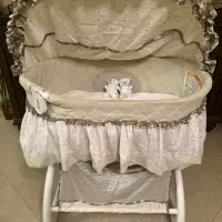 گهواره نوزاد|تخت و صندلی بچه|تهران, قزل قلعه|دیوار