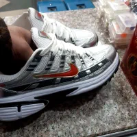 کتونی نایک|کیف، کفش، کمربند|سرعین, |دیوار