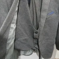 دو عدد کت شلوار بچه گانه  نو نو  و لباس کار