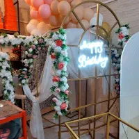 بادکنک آرایی.گل ارایی.اجاره ی دکور.ماشین عروس و.