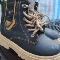 کفش نیم پوتین کودکانه