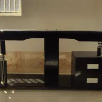 میز تلویزیون در حد نو تمیز فروش فوری