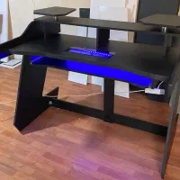 میز استودیو مدل لورنا استودیویی