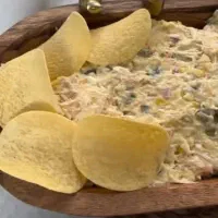 تهیه سالاد الویه وحلیم بادمجان
