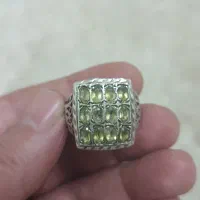 انگشتر نقره با سنگهای زبرجد جواهری