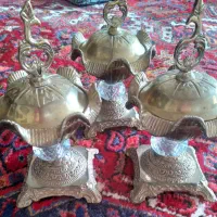 سه عدد قندان برنز طرح خاص معاوضه ندارم