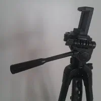 پایه دوربین عکاسی و میکروفن یقه ای