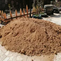 خاک گِل باغ و باغچه|خدمات باغبانی و درختکاری|شیراز, منطقه هوایی شهید دوران|دیوار