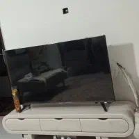 آینه و کنسول . میز تلویزیون رادیویی|بوفه، ویترین، کنسول|کرمانشاه, |دیوار