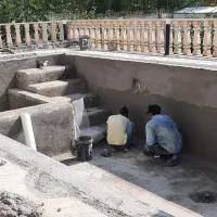 آب‌بندی و ایزولاسیون استخر و پشت‌بام