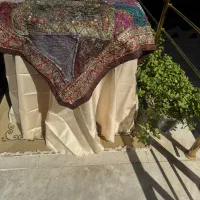 میز خاطره ،میز گرد ،میز چوبی