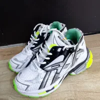 کتونی بالنسیا اصل سایز 41