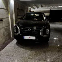 اوتلندر مشکی دو دیفرانسیل M لاین