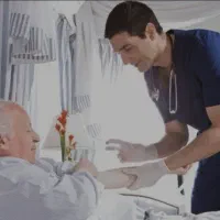 پرستار آقا سالمند