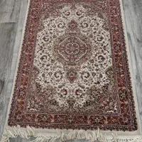 فروش سه تخته سه متری ،مستطیل. و گرد|فرش|رشت, انصاری|دیوار