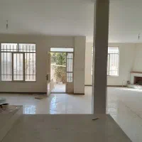 ویلایی ۱۰۰۰‌متر حاشیه وکیل آباد