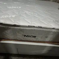 تخت ۱۴۰ یک و‌نیم نفره ب همراه تشک