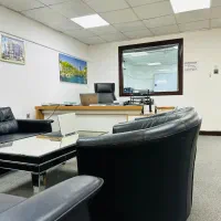 منشی و مسئول دفتر کافی نت