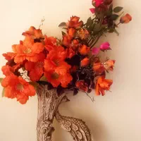 گل وگلدان