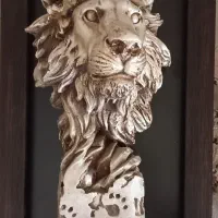 مجسمه شیر دیواری