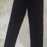 سه عدد شلوار زنانه در حد نو روی هم 600 تومان