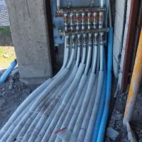 تاسیسات و لوکشی و نصب پمپ و منبع