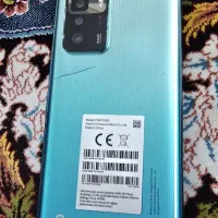 گوشی کاملا سالم تا حالا باز هم نشده.