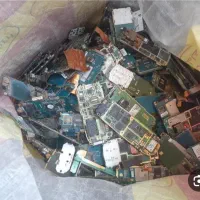 خریدار برد گوشی و کامپیوتر