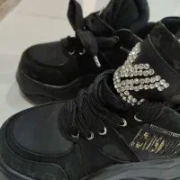 کفش واقعا در حد نو