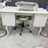 صندلی پدیکور و استادکار تخت میزناخن چوب ام دی اف|آرایشگاه و سالن‌های زیبایی|اسلام‌شهر, باغ فیض|دیوار