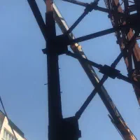 تیراهن و زنبوری و بادبند و ستون فلزی