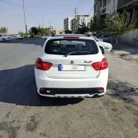 کوییک 1402 کارمندی|خودرو سواری و وانت|شیراز, محمودآباد|دیوار