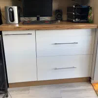 میز دراور|جاکفشی، کمد، دراور|صدرا-فارس, فاز ۱|دیوار