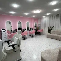 دعوت به همکاری در سالن زیبایی