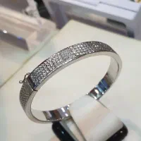 دستبند طلا وزن ۱۵.۱۰۰ با اجرت ۹ درصد