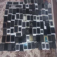 ۳۰۰ عدد گوشی لمسی وساده