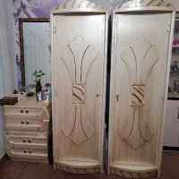 کمد لباسی و میز عسلی