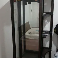 ویترین شیشه ای