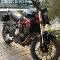 بنلی ۳۰۰ ۱۴۰۴